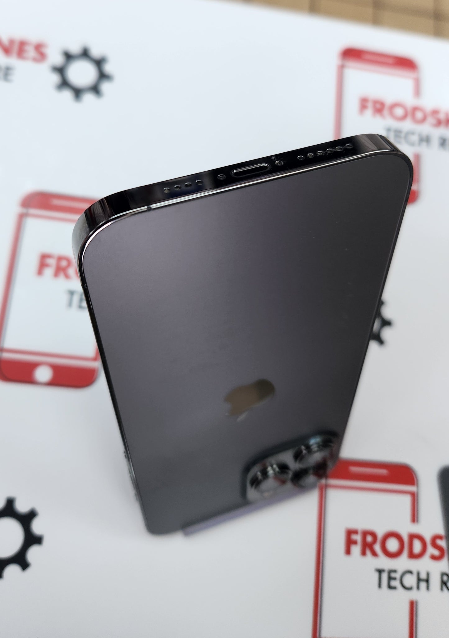 iPhone 13 Pro Max - Graphite - 1TB - Unlocked - Grade B (SPT4381)