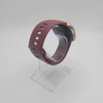 Fitbit Versa 4 - Red - Refreshed (FF139)