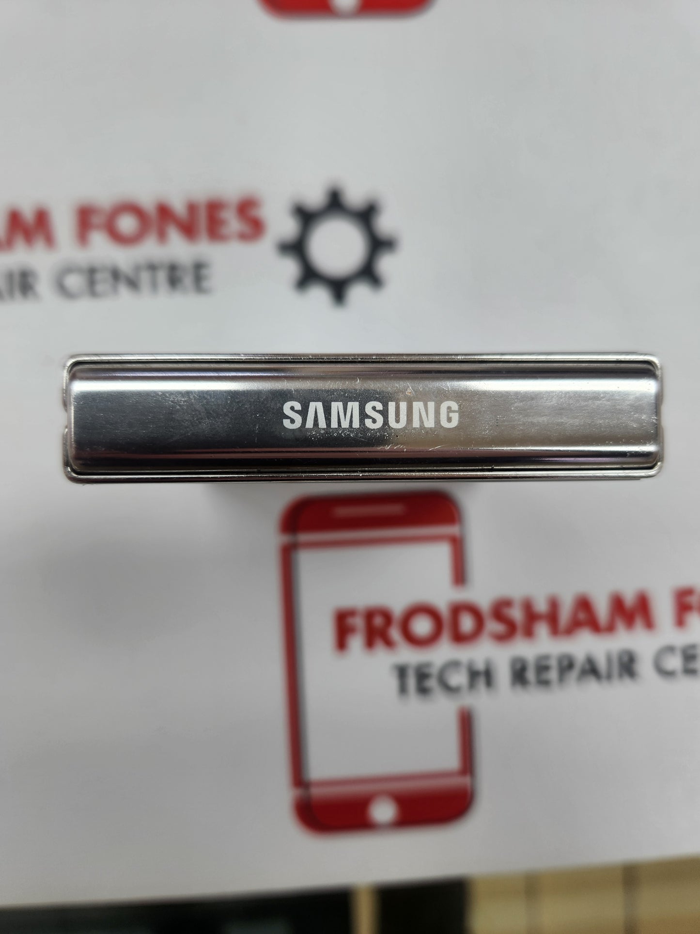 Samsung Z Flip 5 - White - Faulty (EB1085)