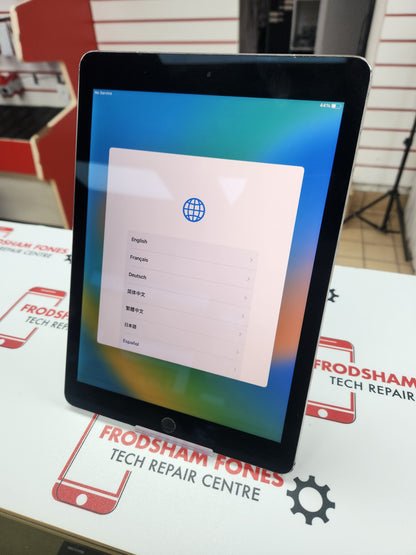 iPad Pro 9.7" First Gen - Silver (EB1088)