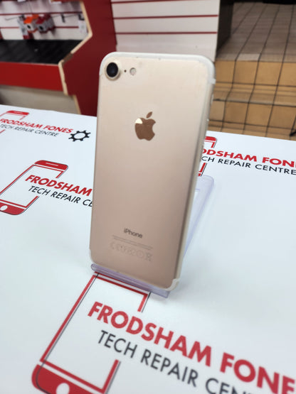 iPhone 7 - Rose Gold - Smashed Screen, No Power (EB1092)