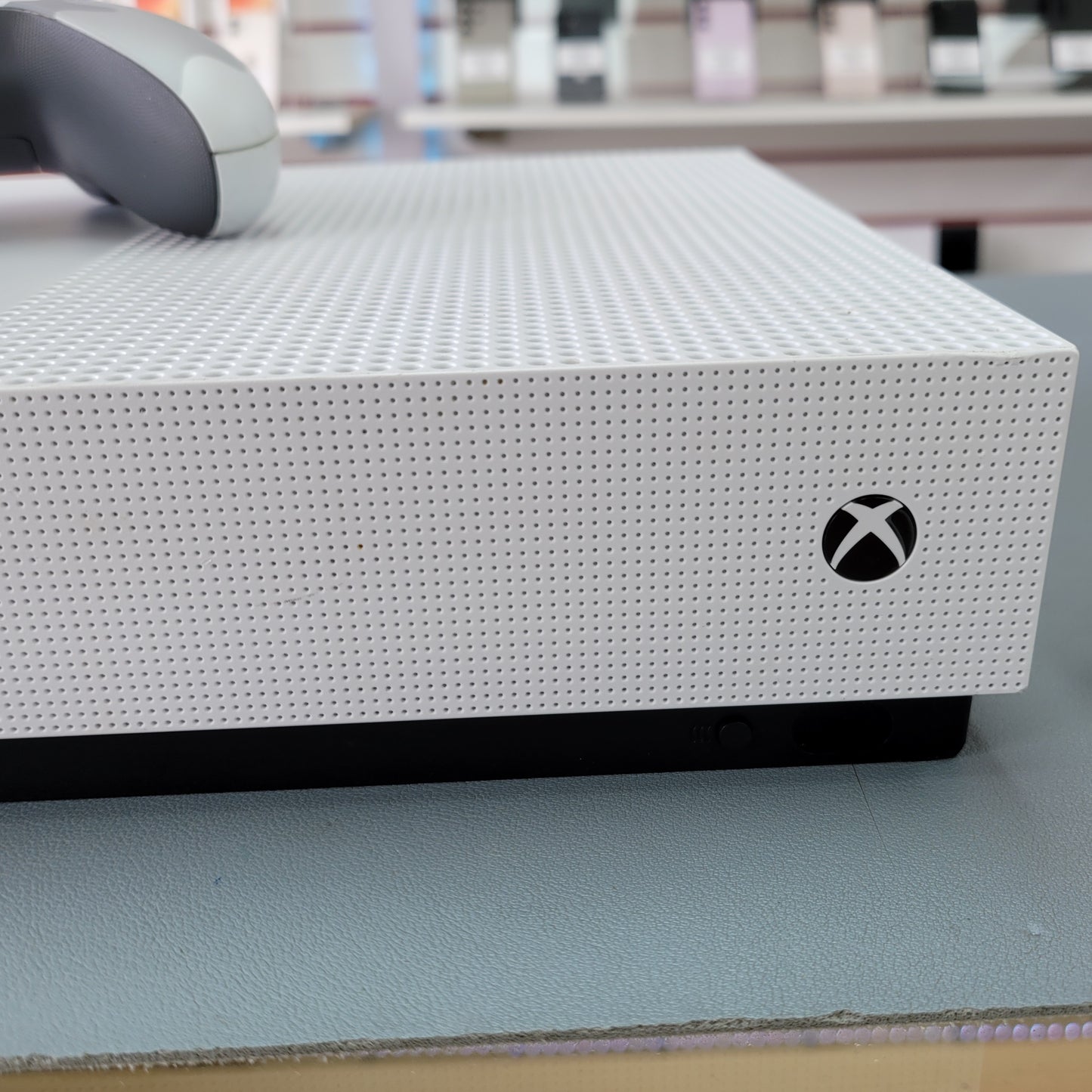 Xbox One S - White - Grade A - 500GB (IRT4698)