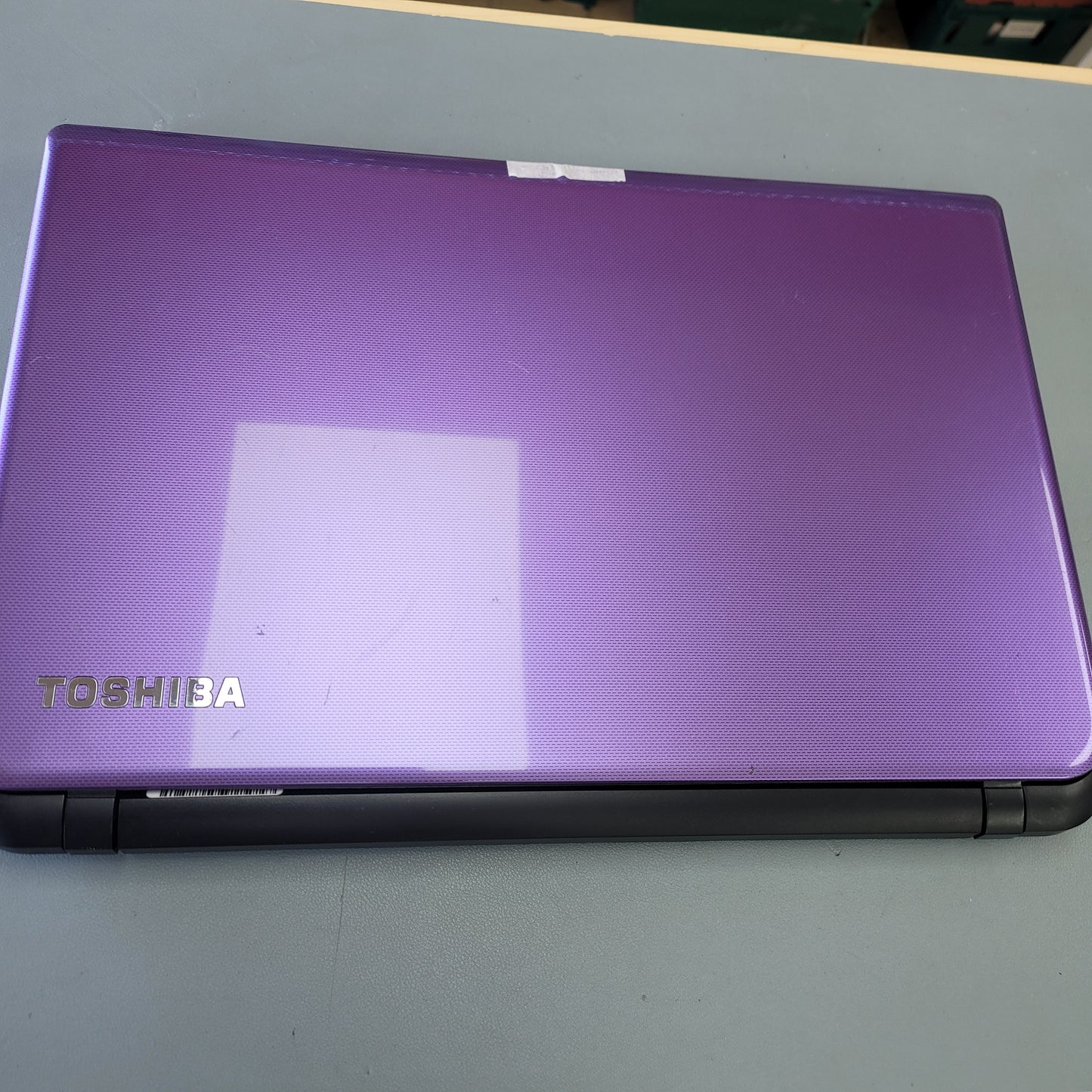 Toshiba Satellite L50 - Intel Core i3 - Purple - 4GB RAM - 1TB Hard Drive - Grade C (IRT4808)