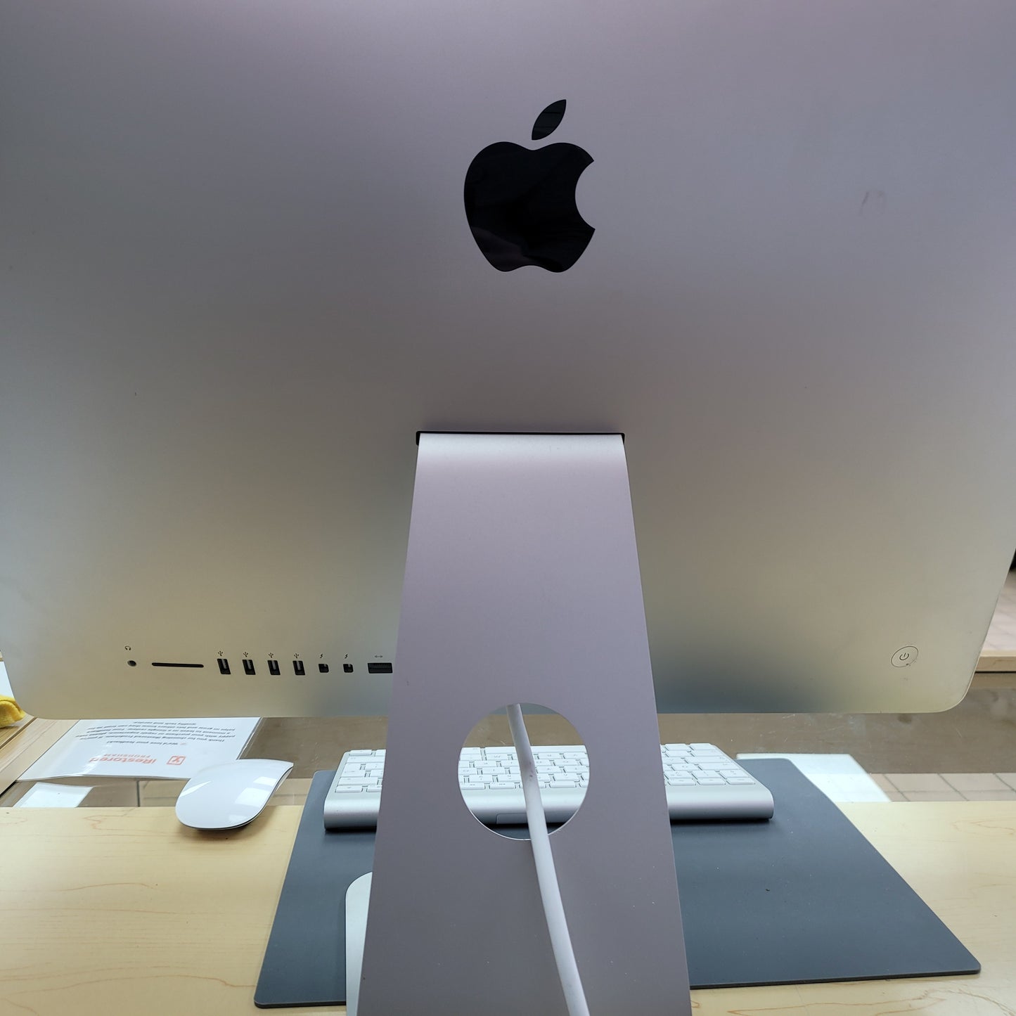 iMac 21.5 Inch - 2012 - Quad Core i5 Processor - MacOS Sequoia - 8GB RAM DVR3 (IRT4869)