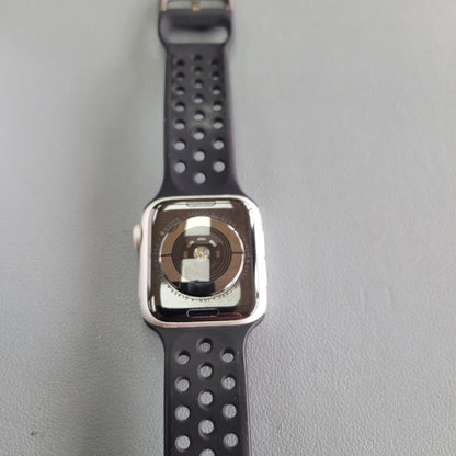 Apple Watch Series 5 40mm - Silver - Grade C VALUE (IRT4887)