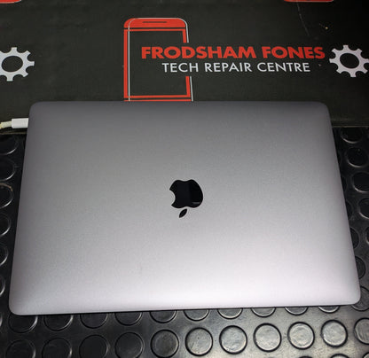 MacBook Air 11 Inch - A1465 (EB1089)