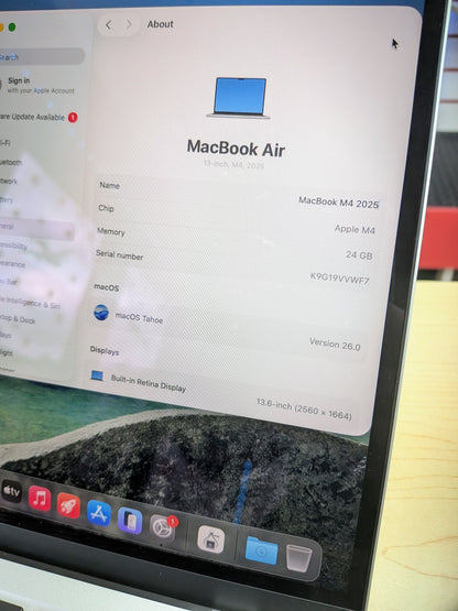 💻 Apple MacBook Air 13" M4 – Silver 512GB SSD 24GB RAM Boxed Like New (SPT4505)